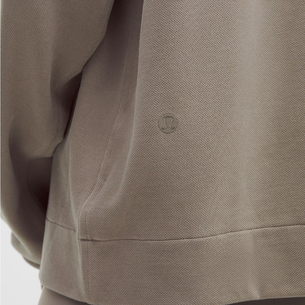 NWT lululemon Softstreme Pique Oversized LS Polo - XS - WSHG - Picture 14 of 16
